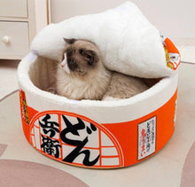 画像をギャラリービューアに読み込む, カップ麺ペットハウス 犬 猫 ペット ベッド 潜る 面白い
